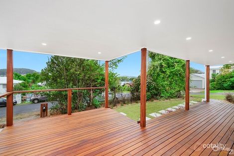 2 Grove Rd, Wamberal, NSW 2260