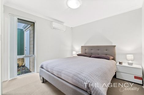 Property photo of 1/19 Gumnut Close Swan View WA 6056