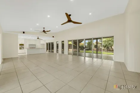 Property photo of 16 Ronpen Close Tannum Sands QLD 4680