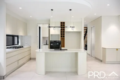 Property photo of 106 Thomas Street Picnic Point NSW 2213