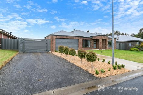 9 Watts Way, Tangambalanga, VIC 3691
