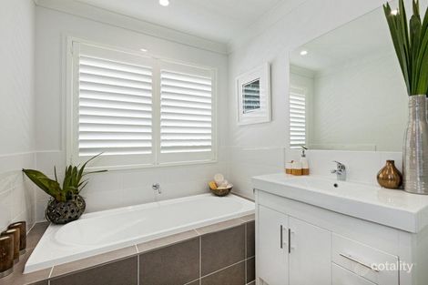 Property photo of 11 Pineview Drive Beerwah QLD 4519