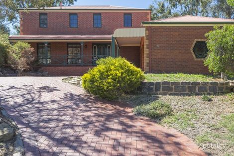4 Biggs Ct, Flora Hill, VIC 3550