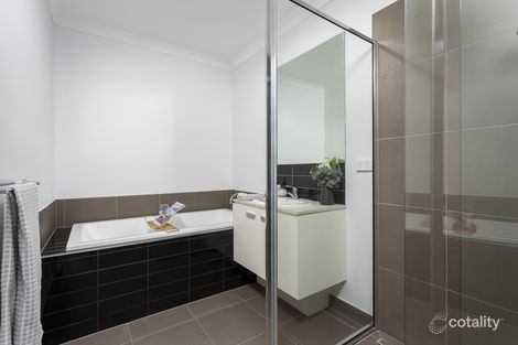 Property photo of 42 Mirka Way Point Cook VIC 3030
