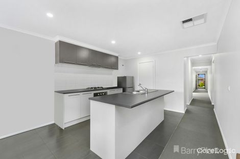 Property photo of 11 Augus Drive Thornhill Park VIC 3335