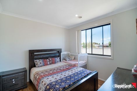 Property photo of 8 Riverina Boulevard Brookfield VIC 3338