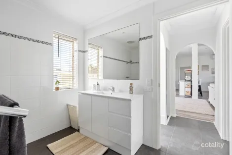 Property photo of 159 Ormsby Terrace Silver Sands WA 6210