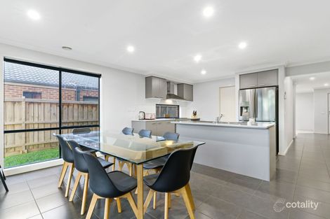 Property photo of 12 Ranfurlie Boulevard Cranbourne West VIC 3977