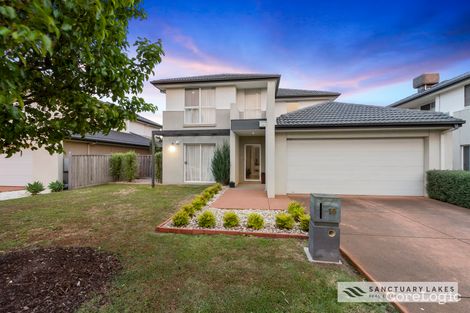 Property photo of 19 Montclair Street Point Cook VIC 3030