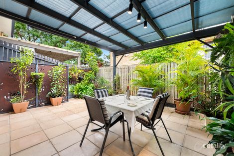 Property photo of 3/156 Clarence Road Indooroopilly QLD 4068