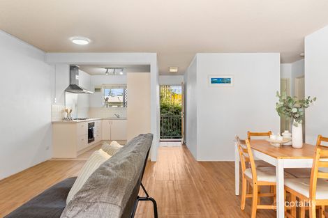 Property photo of 2/230 Riding Road Balmoral QLD 4171