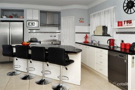 Property photo of 10 Masefield Street Spring Gully VIC 3550