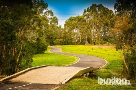 Property photo of 996 Waverley Road Wheelers Hill VIC 3150