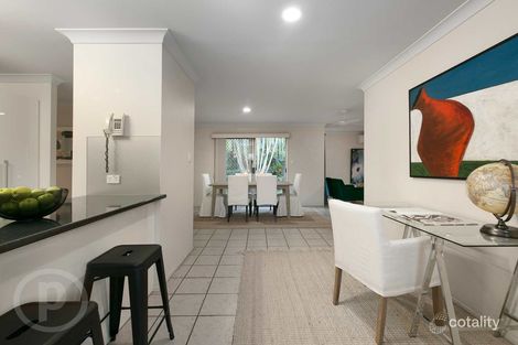 Property photo of 17 Harris Place Seventeen Mile Rocks QLD 4073
