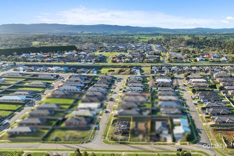 Property photo of 8 St Mabyn Avenue Drouin VIC 3818