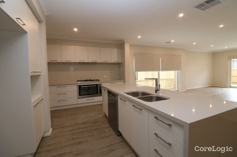 Property photo of 17 Solstice Street Mount Duneed VIC 3217