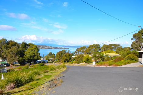 Property photo of 9 Kestrel Street Primrose Sands TAS 7173