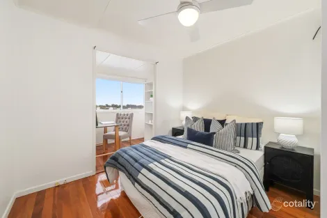 Property photo of 26 Banoon Drive Wynnum QLD 4178