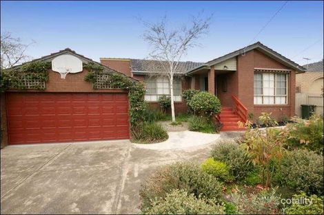 Property photo of 10 Eastleigh Drive Glen Waverley VIC 3150