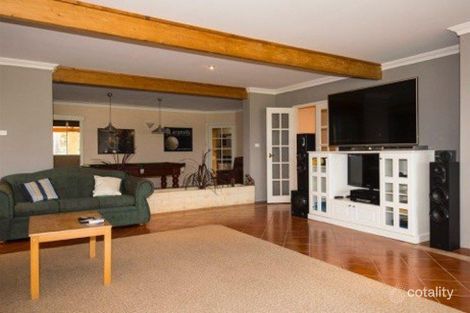 Property photo of 39 Edgewater Road Salter Point WA 6152