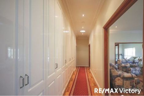 380 Beachmere Rd, Beachmere, QLD 4510