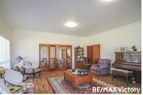 Property photo of 380 Beachmere Road Beachmere QLD 4510
