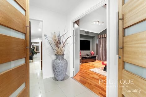 Property photo of 18 Canterbury Circle Currambine WA 6028
