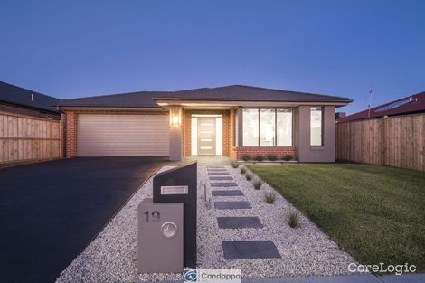 Property photo of 19 Beech Street Drouin VIC 3818