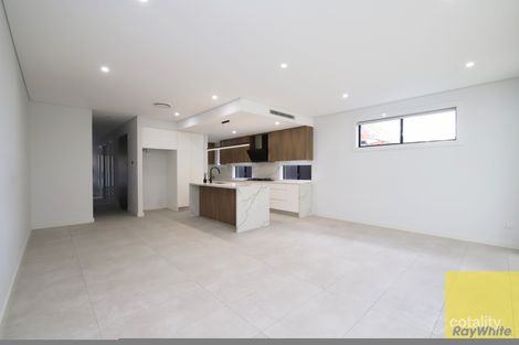 40 Apex Ave, Picnic Point, NSW 2213