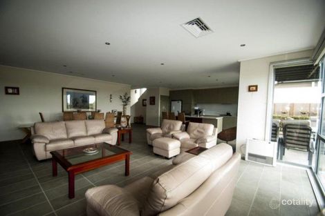 Property photo of 9 Sawgrass Crescent Magenta NSW 2261