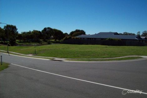 Property photo of 2 Harrison Circuit Urangan QLD 4655