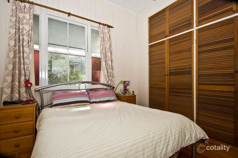 Property photo of 32 Sixth Avenue Bardon QLD 4065
