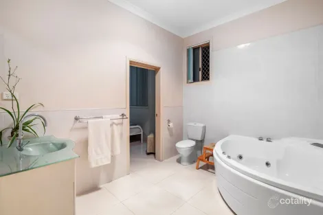 Property photo of 75 President Circle Karalee QLD 4306