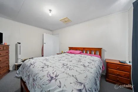 Property photo of 32 Eucalyptus Street Blackwater QLD 4717