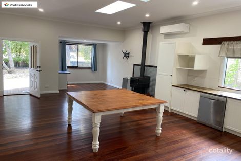 Property photo of 6 Marginata Crescent Dwellingup WA 6213