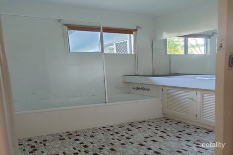 1/59 Deakin Ave, Southport, QLD 4215