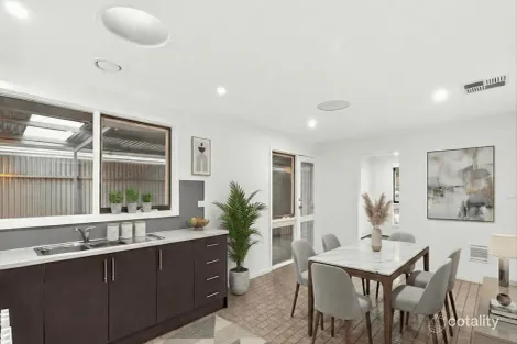 Property photo of 5 Nightingale Drive Werribee VIC 3030