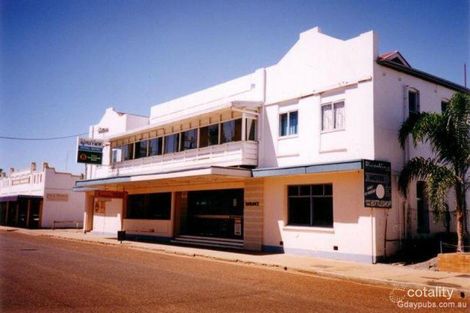 80 Saint Georges Tce, St George, QLD 4487