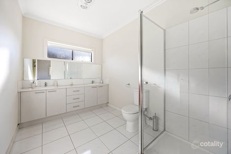 Property photo of 28 Lucia Crescent Mount Clear VIC 3350