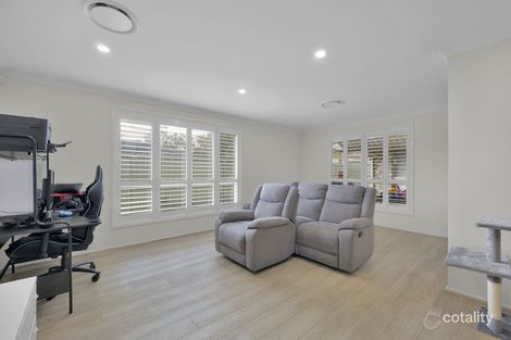 Property photo of 4 Meredith Crescent St Helens Park NSW 2560