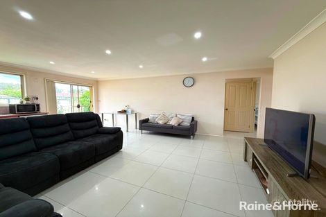 Property photo of 4/5 Casuarina Place Macquarie Fields NSW 2564