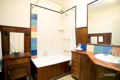 Property photo of 21 Savige Street Newport VIC 3015