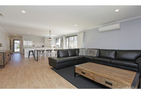 Property photo of 15 Descanso Loop Aubin Grove WA 6164