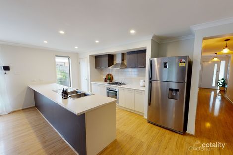 9 Rannoch St, Cranbourne East, VIC 3977