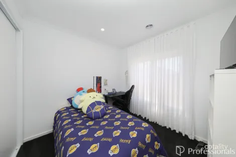 Property photo of 4 Hazelmere Avenue Eynesbury VIC 3338