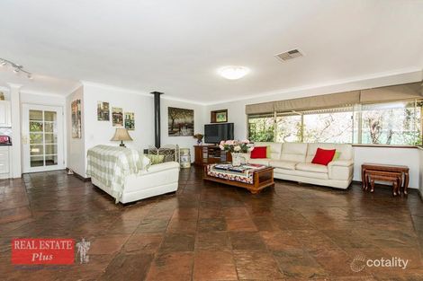 Property photo of 4 Bronze Wing Place Mundaring WA 6073