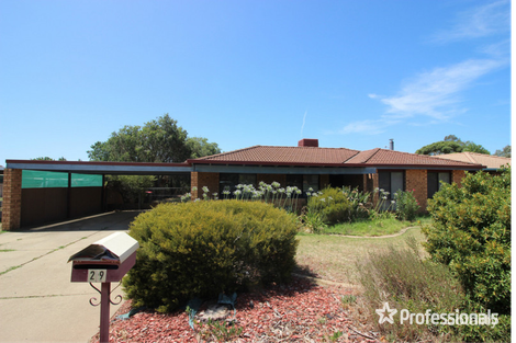 Property photo of 29 Darri Street Glenfield Park NSW 2650