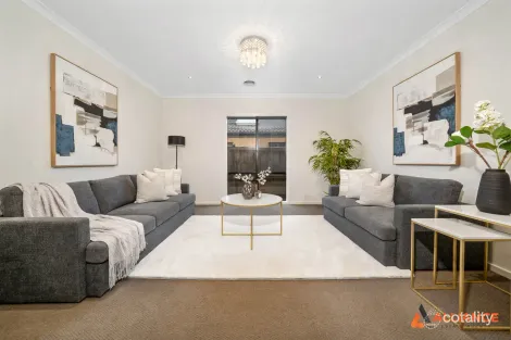 Property photo of 5 Statham View Cranbourne West VIC 3977