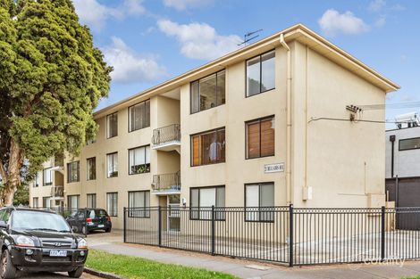 2/21 Bellairs Ave, Seddon, VIC 3011