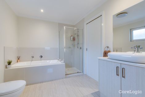 Property photo of 12/3 Gourlay Road Hillside VIC 3037